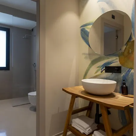 Apartment Charming In An Elegant In *