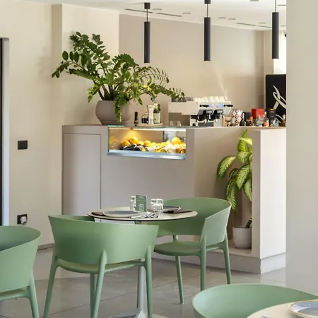 Apartment Charming In An Elegant In *